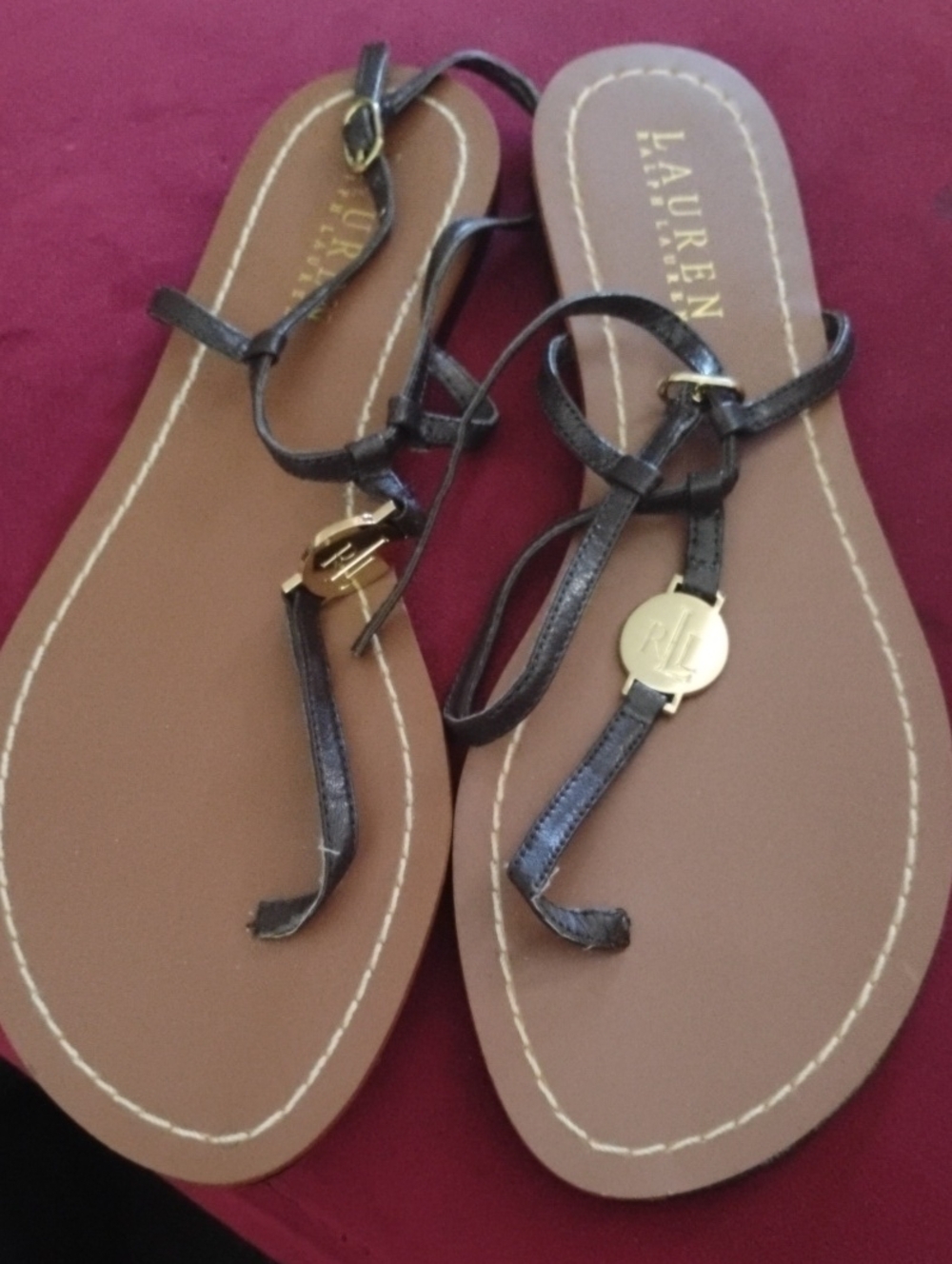 Ladies Ralph Lauren Sandle. Thong Design